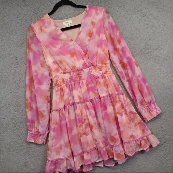 Japna Dresses & Skirts - Japna Babydoll Dress
Women Size XS Bishop Sleeve
Watercolor Fairy Cottage
Mini